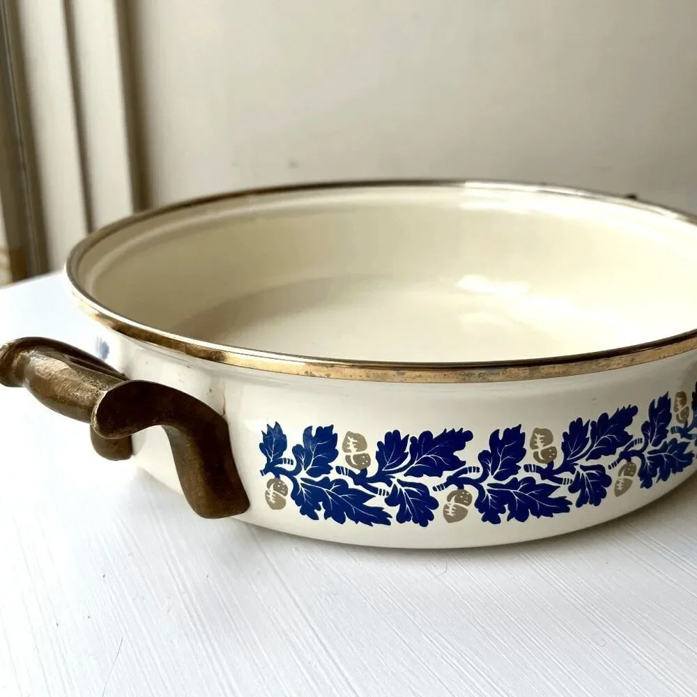 Vintage 1981 Asta Katja German Enamel Bakeware Dish Oak Leaf & Acorn